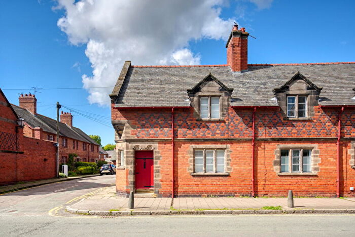 3 Bedroom End Of Terrace House For Sale In Overleigh Road, Chester, CH4