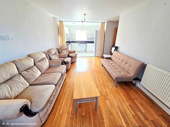 2 Bedroom Flat To Rent In Varcoe Gardens, Hayes, UB3