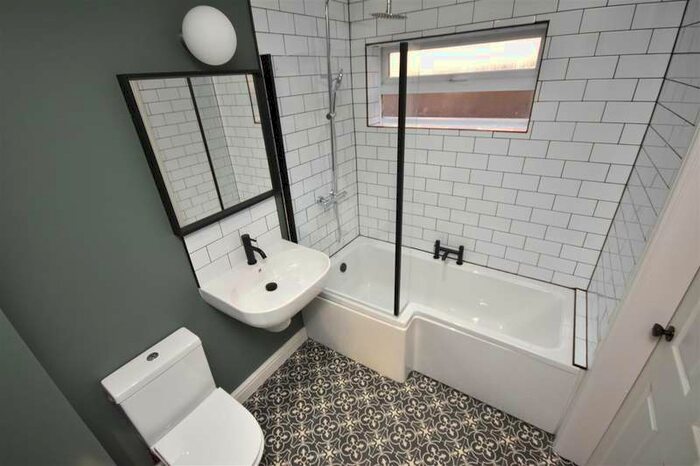 2 Bedroom Apartment To Rent In Pensby Road, Heswall, CH60