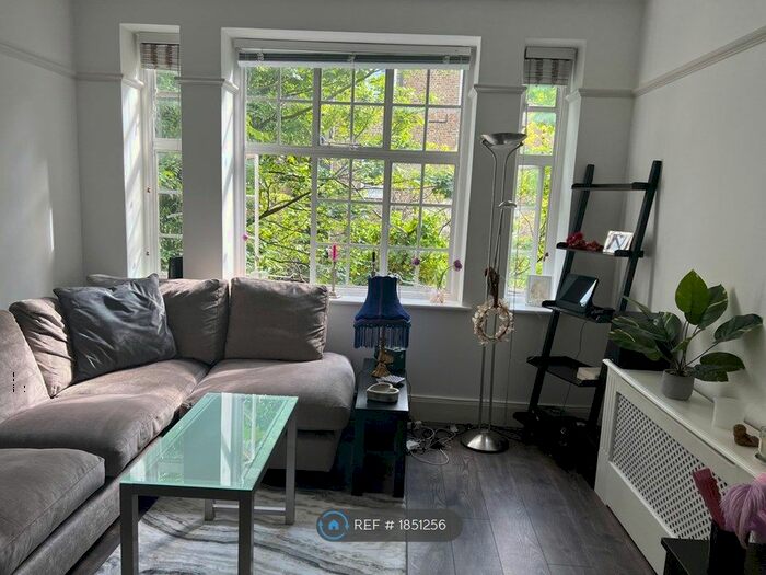 Studio To Rent In Howitt Rd, London, NW3