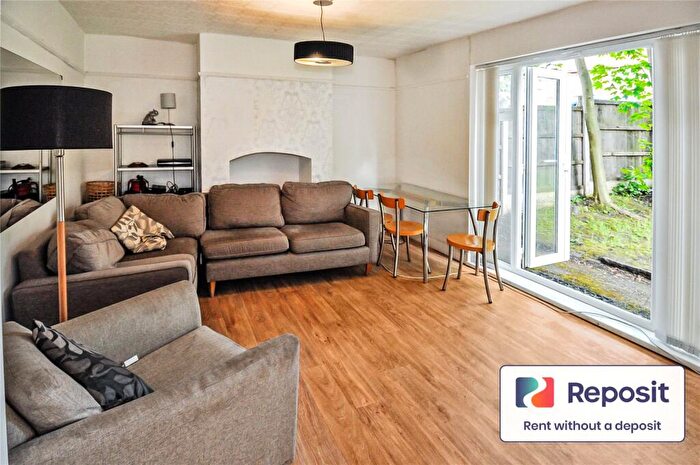 4 Bedroom Semi Detached House To Rent In Birchfields Road, Manchester, Greater Manchester, M13