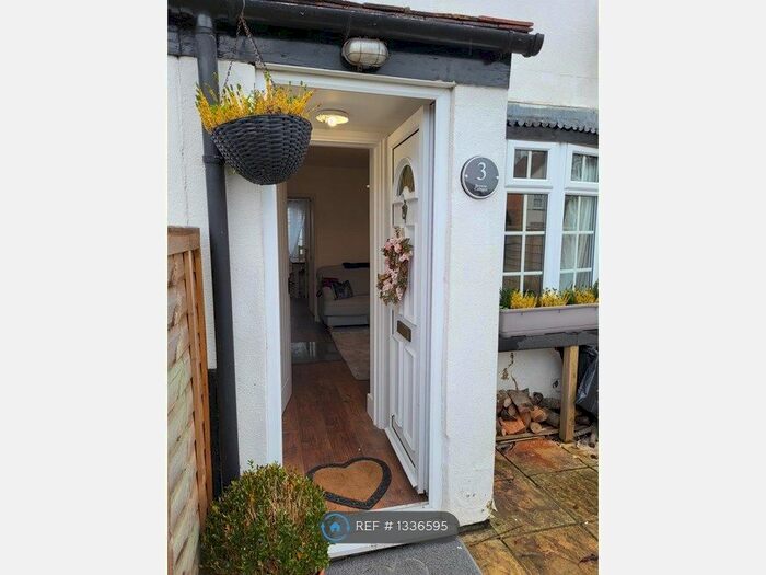 2 Bedroom Terraced House To Rent In Browns Cottages, Reading, RG7