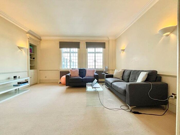 2 Bedroom Flat To Rent In Baker Street, NW1