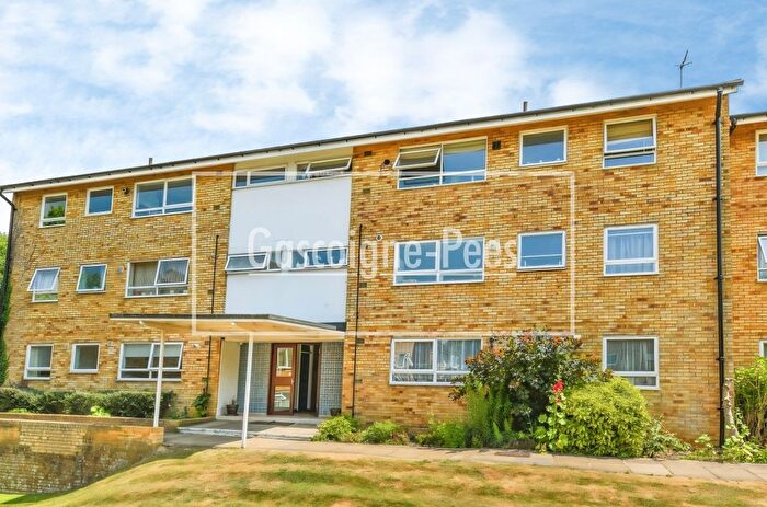 2 Bedroom Flat To Rent In Boxgrove Road, Guildford, GU1