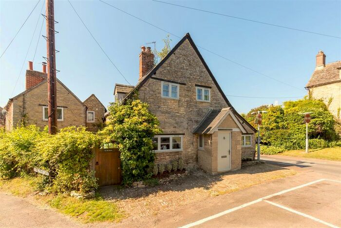 3 Bedroom Cottage For Sale In The Walk, Islip, OX5