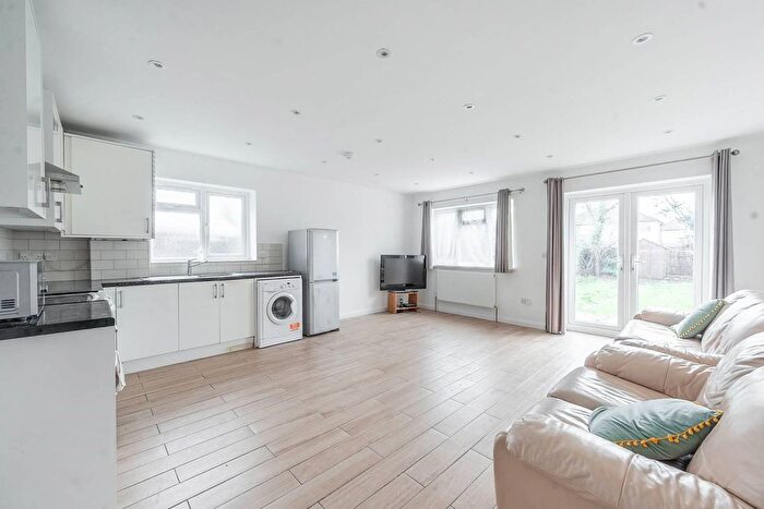 5 Bedroom Semi-detached House To Rent In Morley Crescent West, Stanmore, HA7