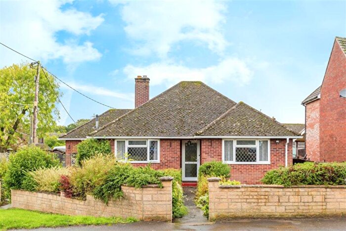 3 Bedroom Detached Bungalow For Sale In Cumnor Road, Farmoor, Oxford, OX2