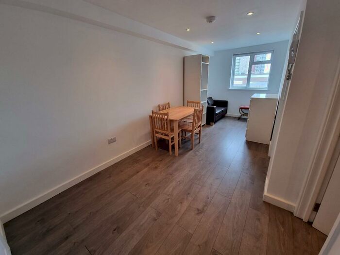 1 Bedroom Flat To Rent In Brent Street, London, NW4