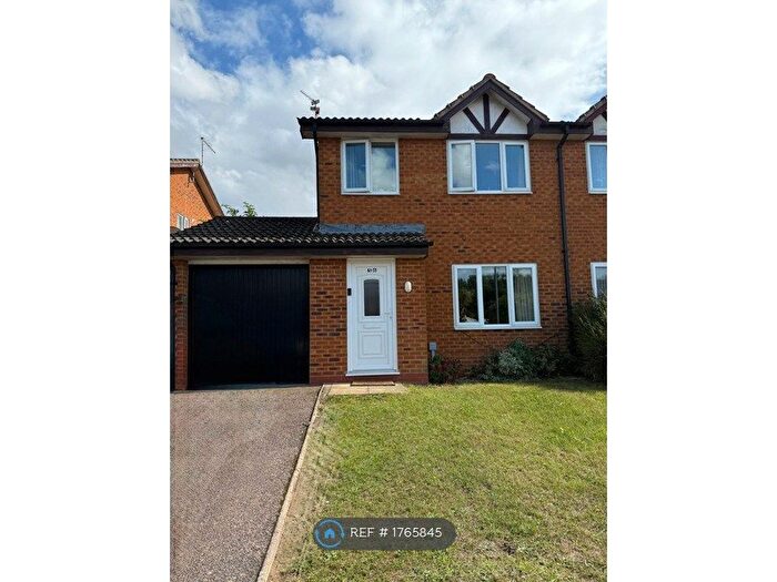 3 Bedroom Semi Detached House To Rent In Berneshaw Close, Corby, NN18