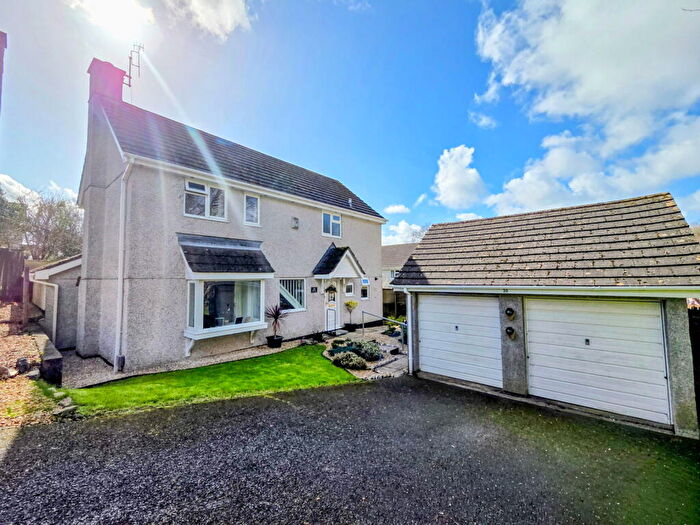 4 Bedroom Detached House For Sale In Wood Park, Ivybridge, PL21