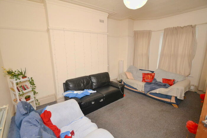 7 Bedroom Terraced House To Rent In Wellington Road, Withington, Manchester, M20