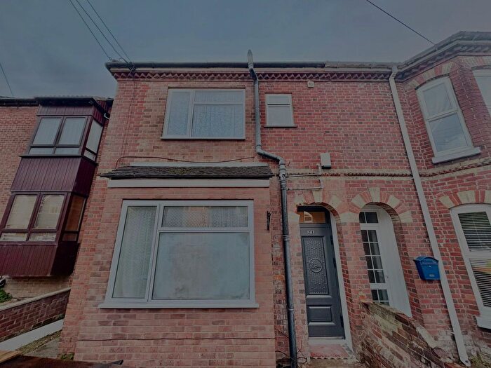 3 Bedroom Semi-Detached House To Rent In Harcourt Road, Southampton, SO18