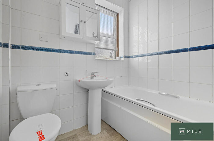 2 Bedroom Apartment For Sale In Herbert Gardens, London, NW10