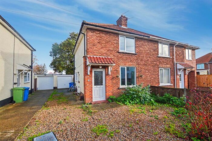 2 Bedroom Semi Detached House For Sale In Aldryche Road, Norwich, NR1