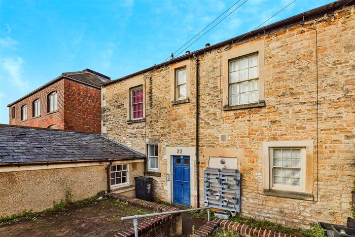 2 Bedroom Maisonette For Sale In Old Road, Chippenham, SN15