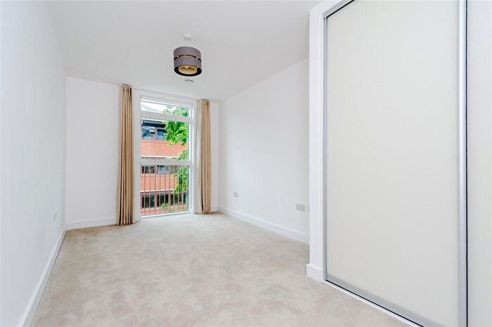 2 Bedroom Apartment To Rent In Lilywhite Drive, Cambridge, Cambridgeshire, CB4