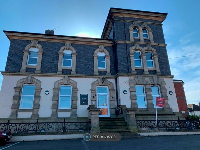 2 Bedroom Flat To Rent In Governors House, Warwick CV34