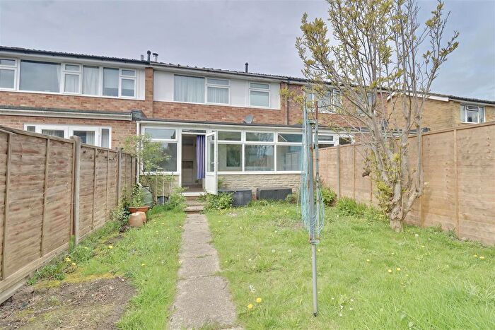 3 Bedroom Terraced House For Sale In The Saltings, Portsmouth, PO6
