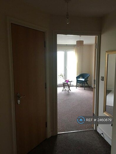 2 Bedroom Flat To Rent In Pettacre Close, London, SE28