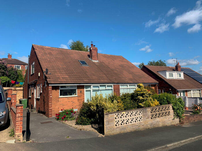 3 Bedroom Semi-Detached House To Rent In Eden Gardens, Leeds, LS4