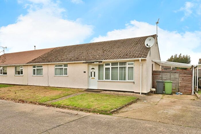 4 Bedroom Detached Bungalow For Sale In Oakdene, Wicken Green Village, Fakenham, NR21