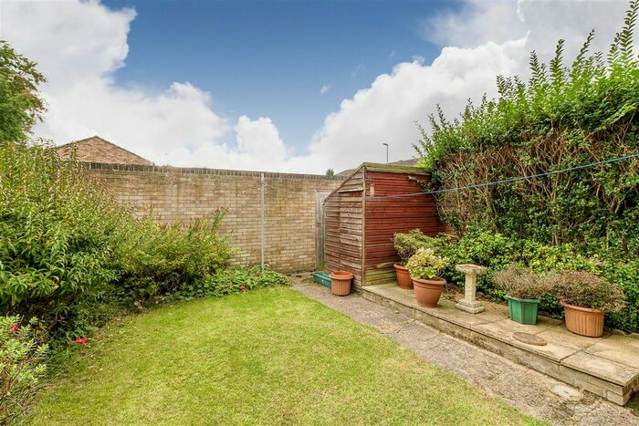 3 Bedroom Terraced House For Sale In Kiln Way, Wellingborough NN8