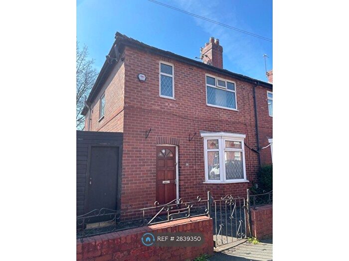 3 Bedroom Semi Detached House To Rent In Miriam St, Manchester, M35