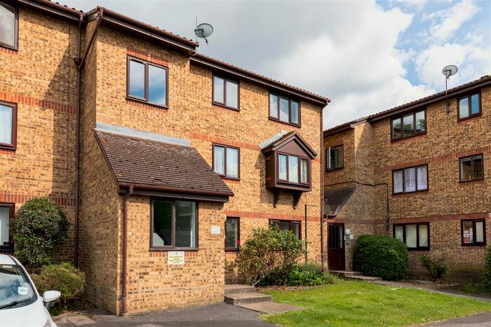 Studio To Rent In Athlone Court, Stocksfield Road, Walthamstow E17