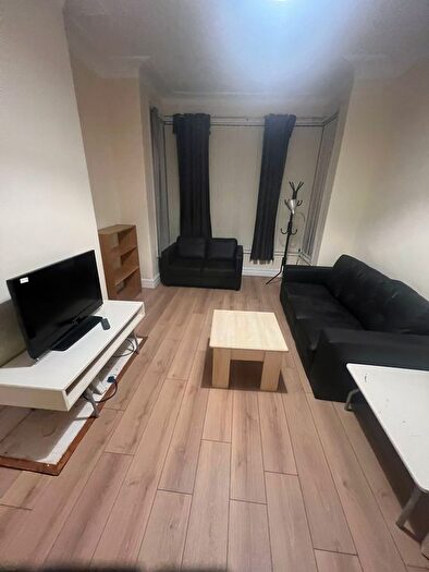 4 Bedroom Terraced House To Rent In Stanmore Street, Leeds, LS4