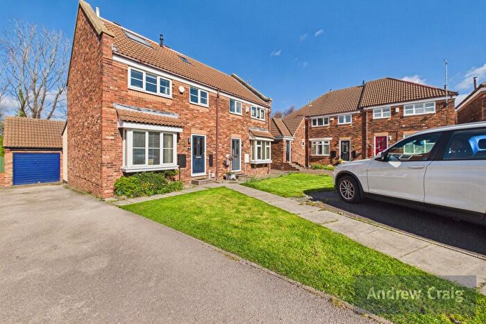 4 Bedroom Semi Detached House For Sale In Lilburn Close, East Boldon, NE36