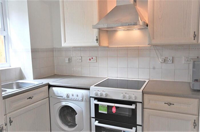 1 Bedroom Flat For Sale In Basevi Way, London, SE8