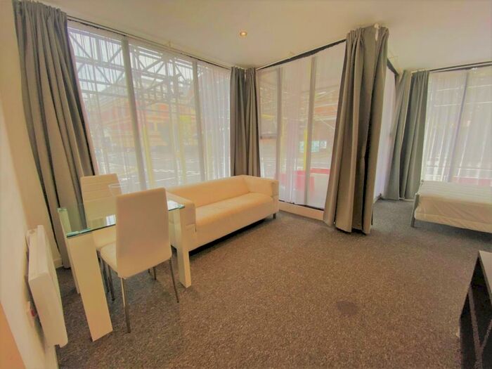 Studio To Rent In Junction Road, Harrow, HA1