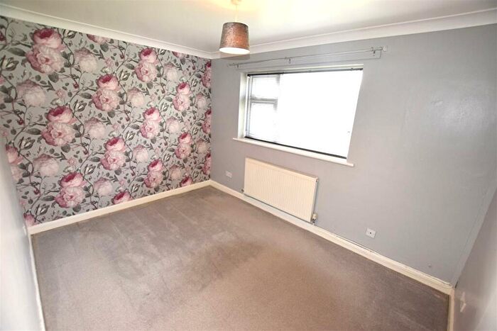 3 Bedroom Detached Bungalow For Sale In Fairholme Close, Chester, CH1