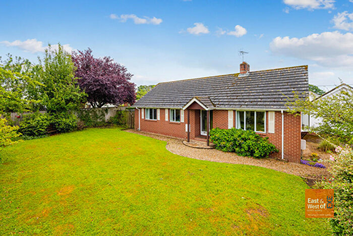 3 Bedroom Detached Bungalow For Sale In Woodbury, EX5