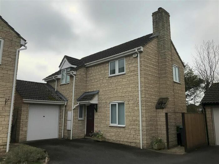 3 Bedroom Property To Rent In Tower Close, Trowbridge, BA14