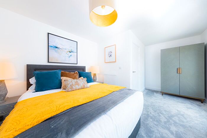 4 Bedroom Semi-Detached House For Sale In Sheepfold Lane, Cambridge, CB23