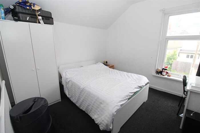 1 Bedroom House To Rent In North Road, Cathays, Cardiff, CF10