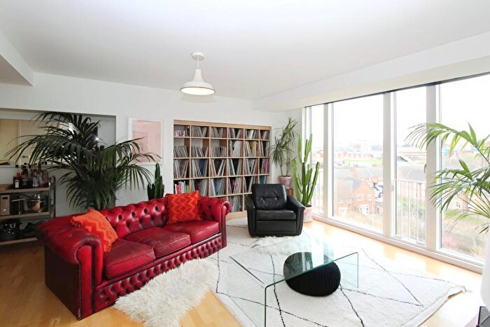 1 Bedroom Flat To Rent In The Avenue, Leeds, West Yorkshire, LS9