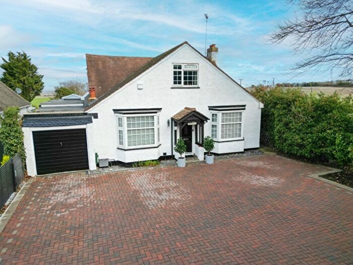 4 Bedroom Detached Bungalow For Sale In Gravesend Road, Shorne, Gravesend, Kent, DA12