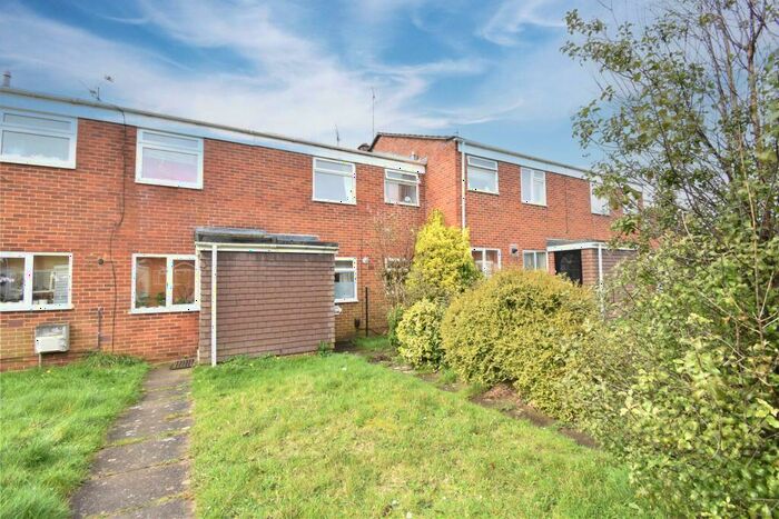 3 Bedroom Terraced House To Rent In Pinewood Park, Farnborough, Hampshire, GU14