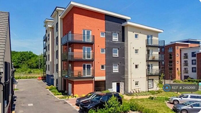 2 Bedroom Flat To Rent In Webster Close, Bracknell, RG12