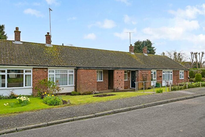 2 Bedroom Bungalow For Sale In Felborough Close, Chilham, Canterbury, Kent, CT4