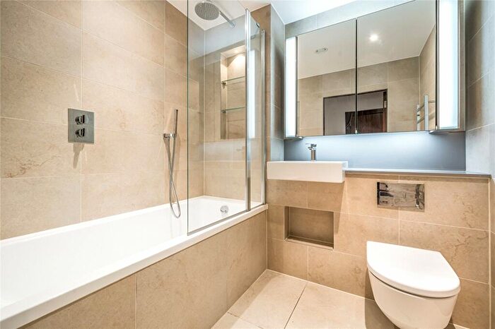 2 Bedroom Apartment To Rent In Malthouse Road, London, SW11