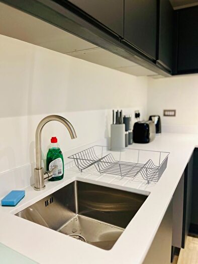 1 Bedroom Flat To Rent In Seymour Grove, Old Trafford, Manchester, M16