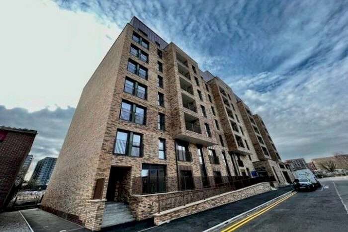 2 Bedroom Flat To Rent In Worrall Street, Salford, M5