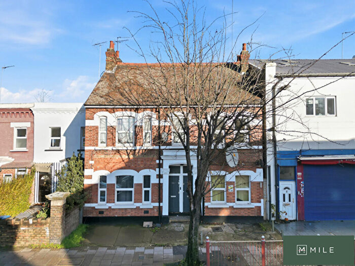 4 Bedroom Terraced House For Sale In High Street, London, NW10