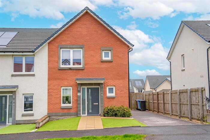 3 Bedroom Semi-Detached House For Sale In Tyndrum Crescent, Hamilton, ML3