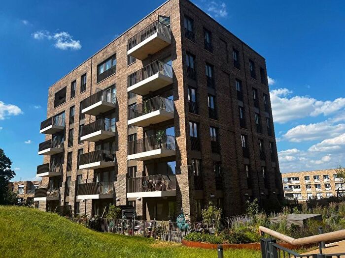 2 Bedroom Property To Rent In Medawar Drive, London, NW7