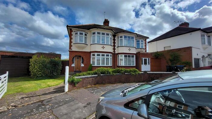 3 Bedroom House To Rent In Orchard Crescent, Enfield, EN1