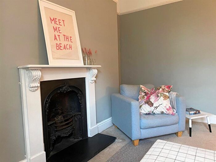 2 Bedroom Flat For Sale In Heavitree Park, Heavitree, Exeter, EX1